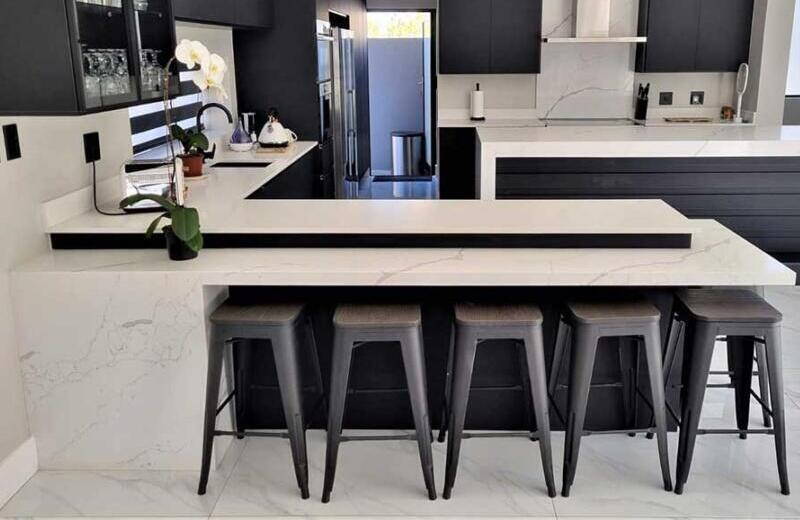 sigma-quartz-calacatta-grey-installed