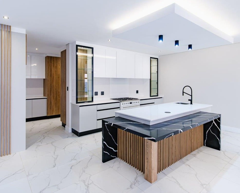sigma-quartz-black-marquina-kitchen-counters-installed